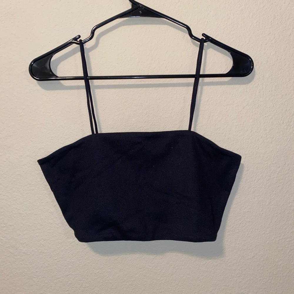 Black cami crop top